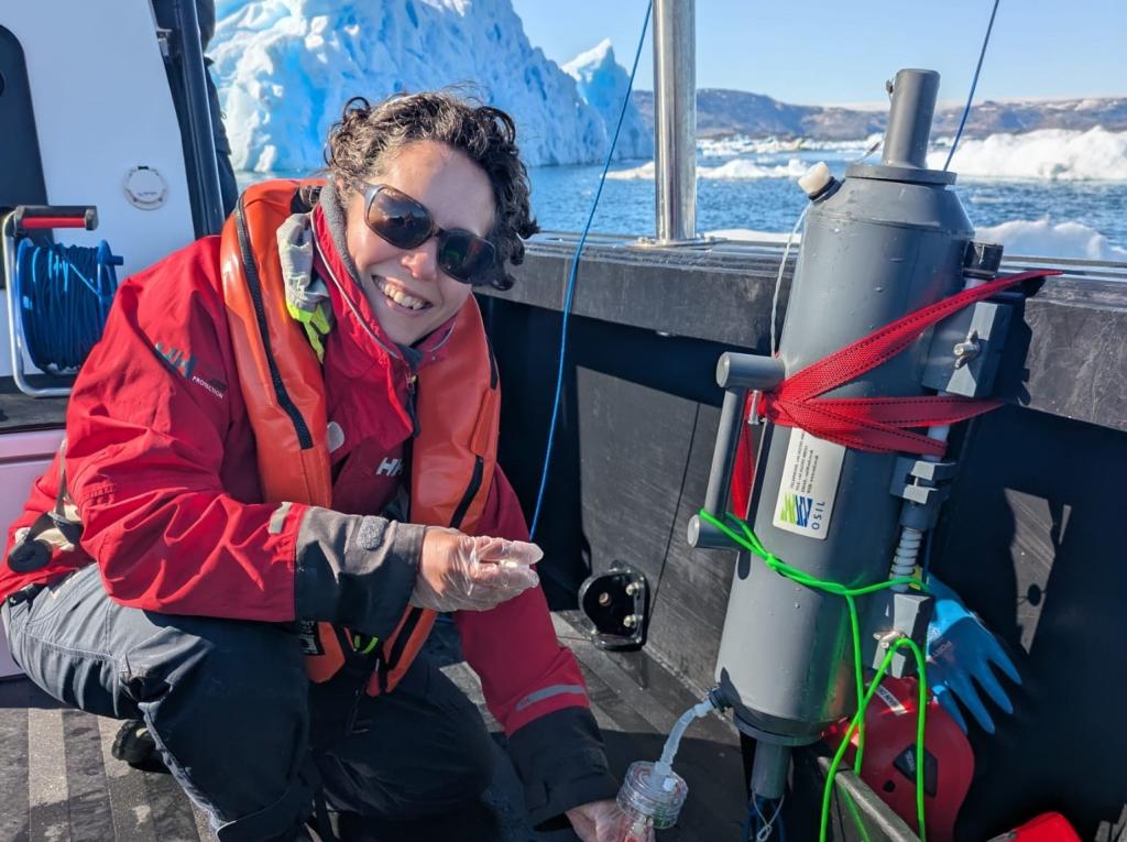 Dr Elena Garcia Martin Principal Investigator Phytoplankton Dynamics, NOC filtering water for dissolved organic carbon DOC analysis collected with the Niskin bottle