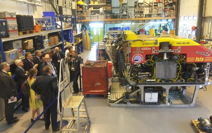 Viewing the Isis ROV