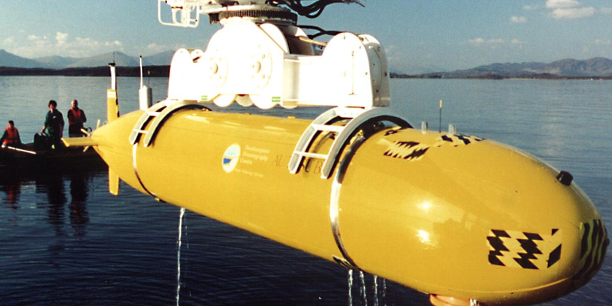 Autosub being recovered from the water using the new Launch And Recovery System (LARS)
