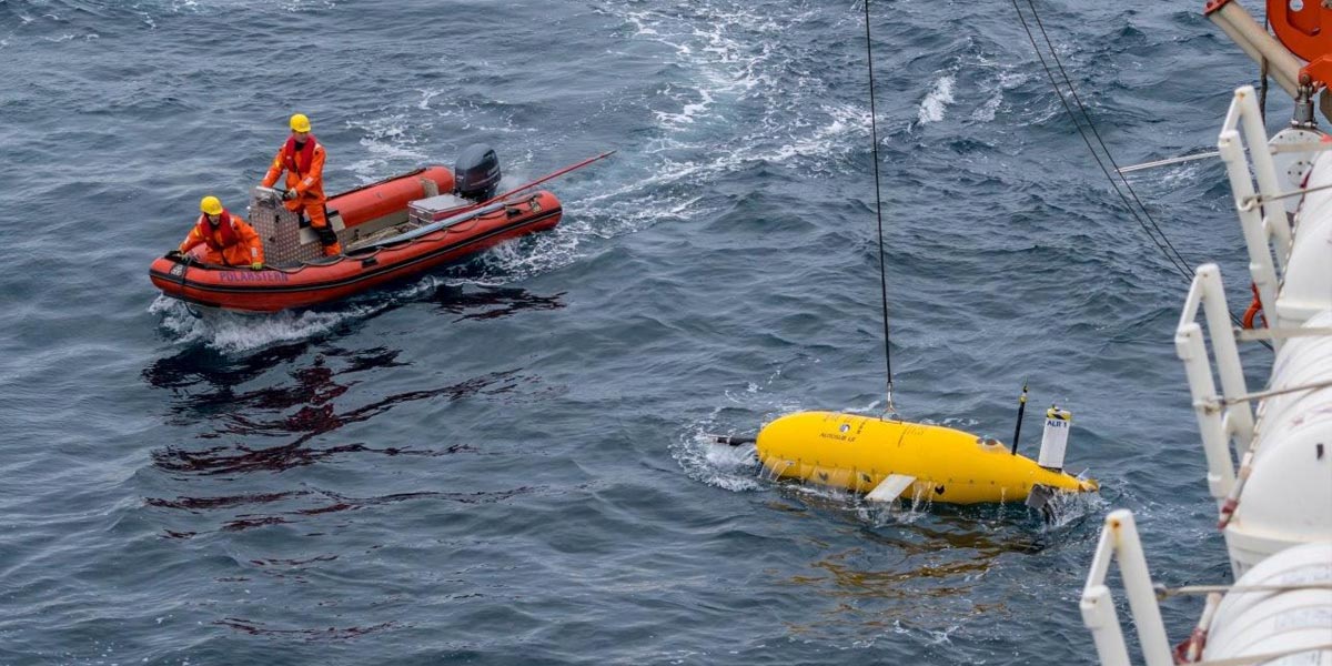 Boaty McBoatface is launched from the RV Polarstern.