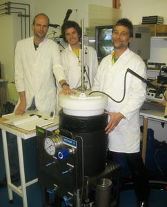 Dr Sven Thatje (left) and his team